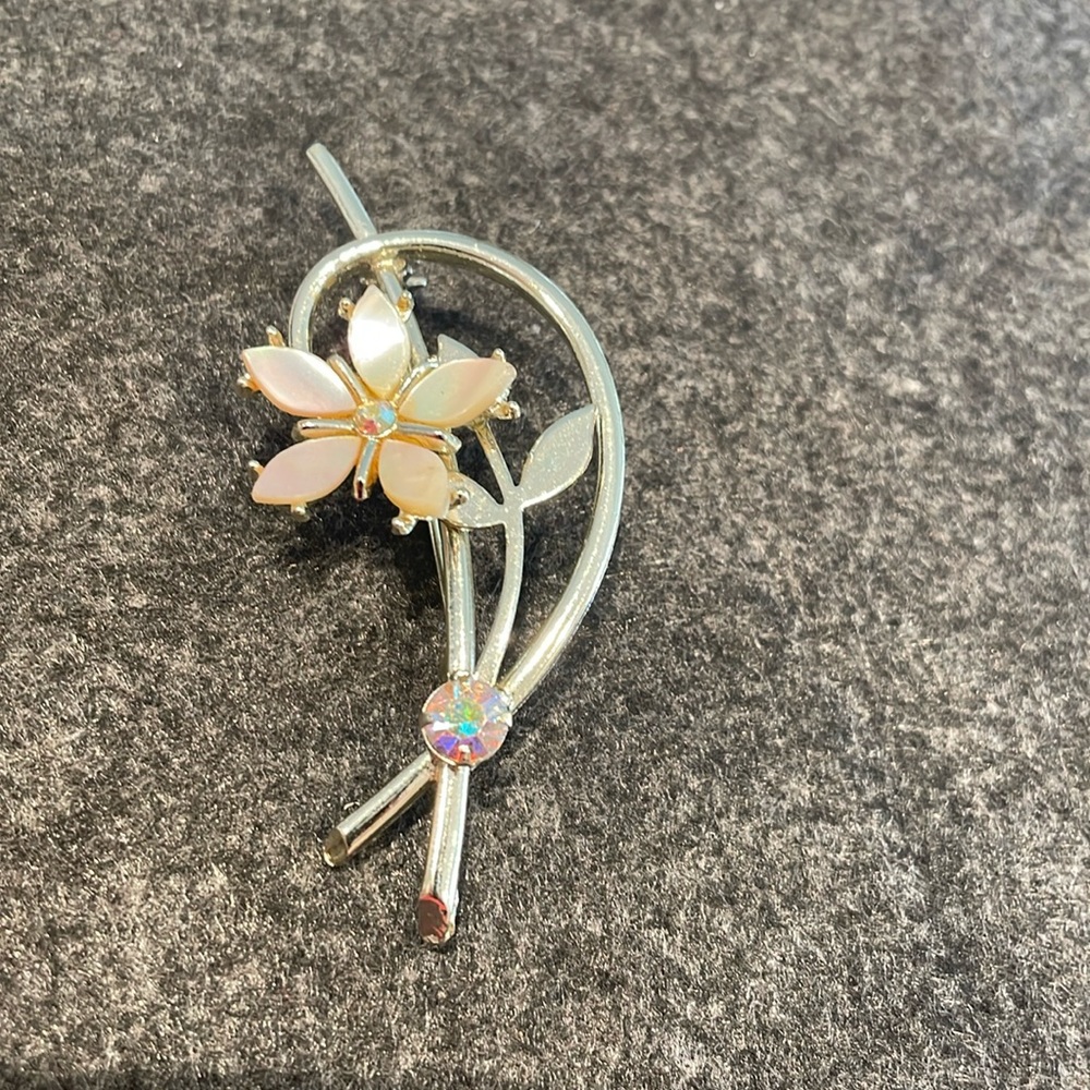 Abalone shell flower pin